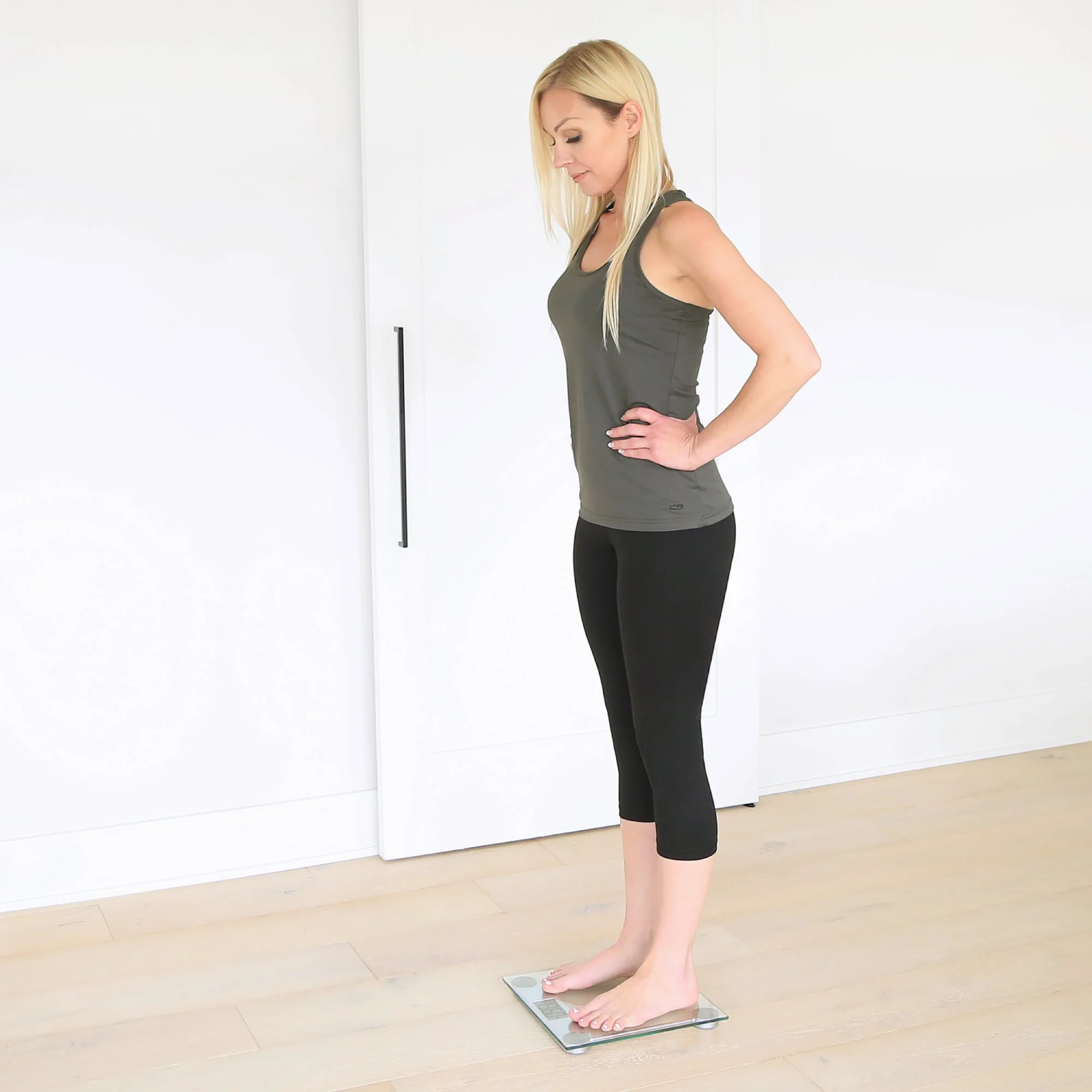 Clear Glass Bathroom Scale - Square - Image 5
