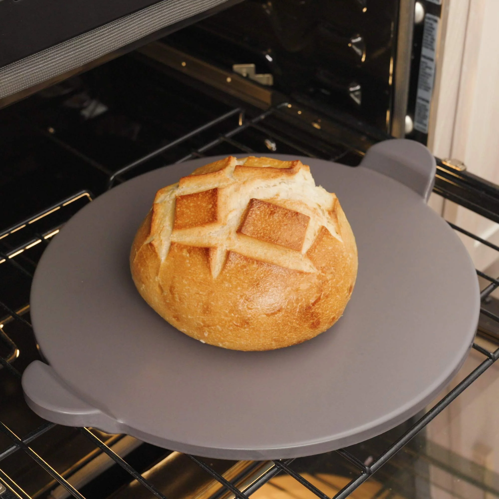 Glazed Round Pizza Stone with Handles, 15-Inch, Grey - Image 4