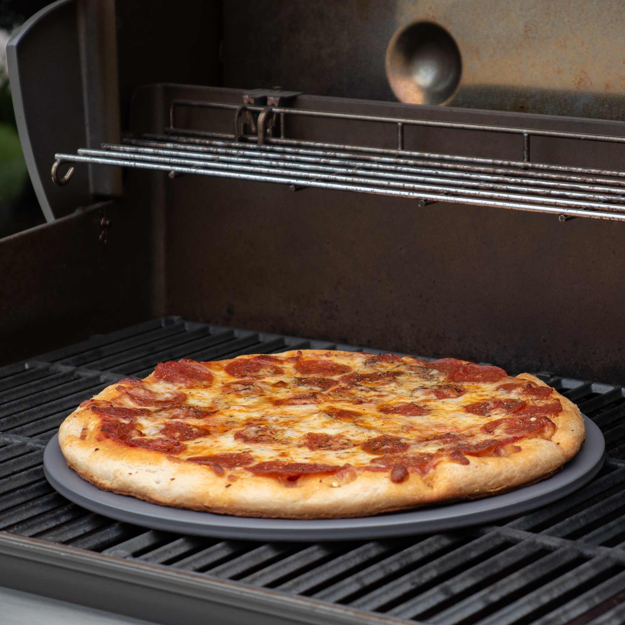 Glazed Round Pizza Stone, 14-Inch, Grey - Image 4
