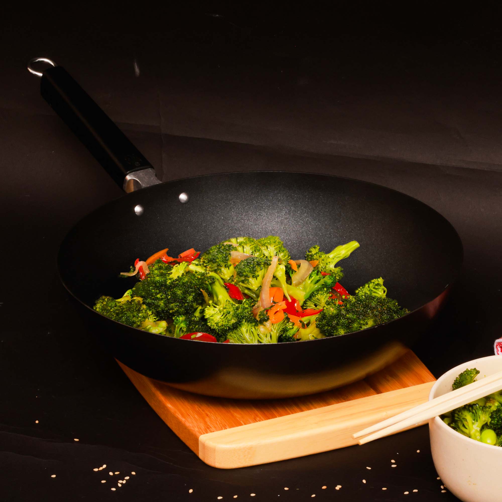 Professional Series 12-Inch Carbon Steel Ceramic Nonstick Stir Fry Pan with Phenolic Handle - Image 3