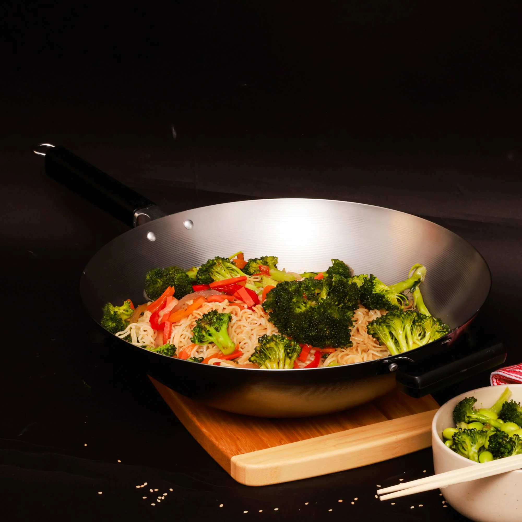 Professional Series 14-Inch Carbon Steel Flat Bottom Wok with Phenolic Handles - Image 3