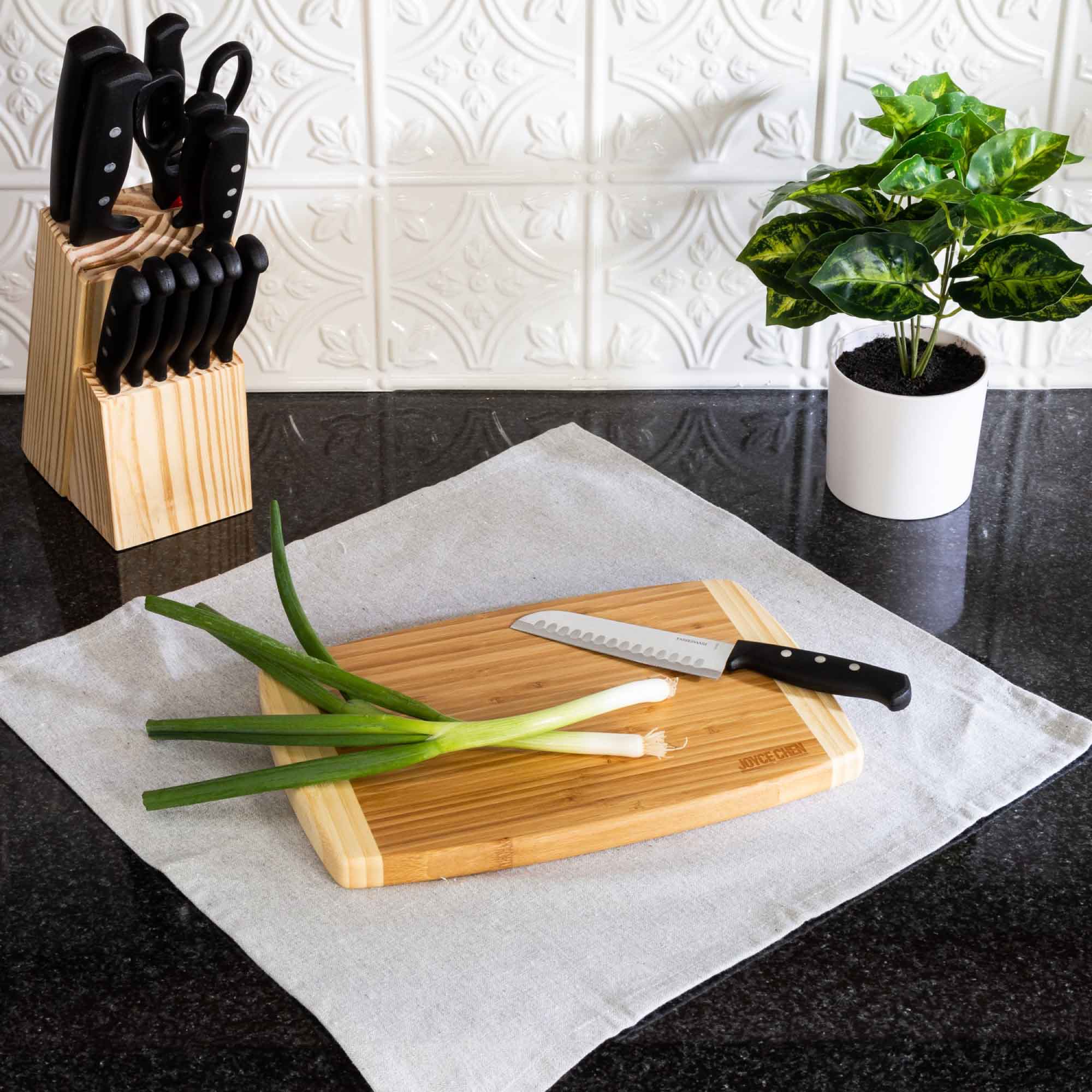 Medium Burnished Bamboo Cutting Board, 8x12 Inches - Image 5
