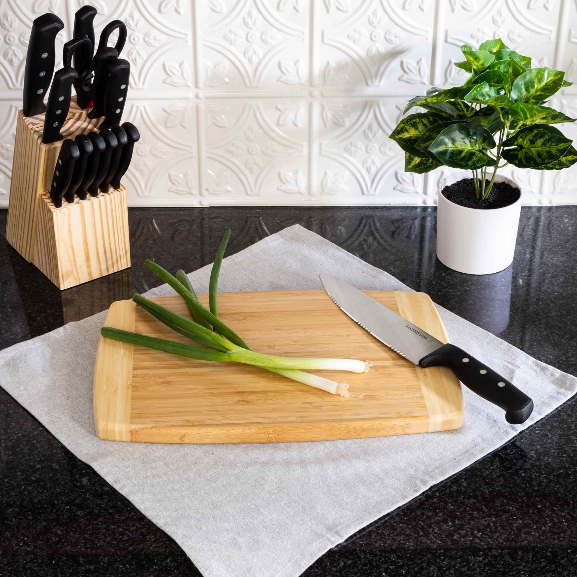 Large Burnished Bamboo Cutting Board, 10x15-Inch - Image 4