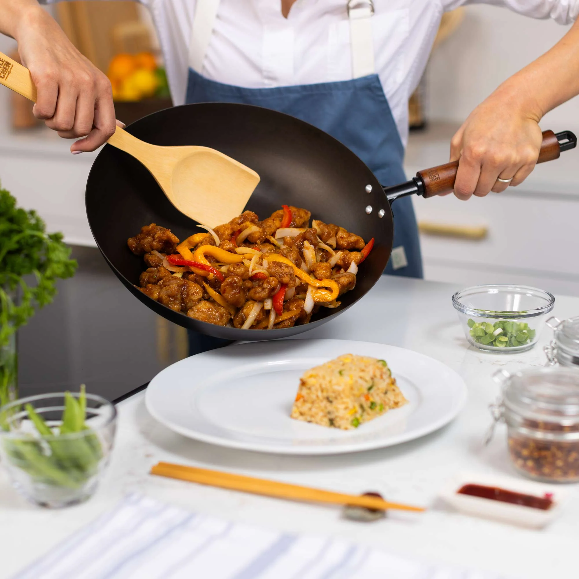Classic Series 12-Inch Carbon Steel Preseasoned Stir Fry Pan - Image 4