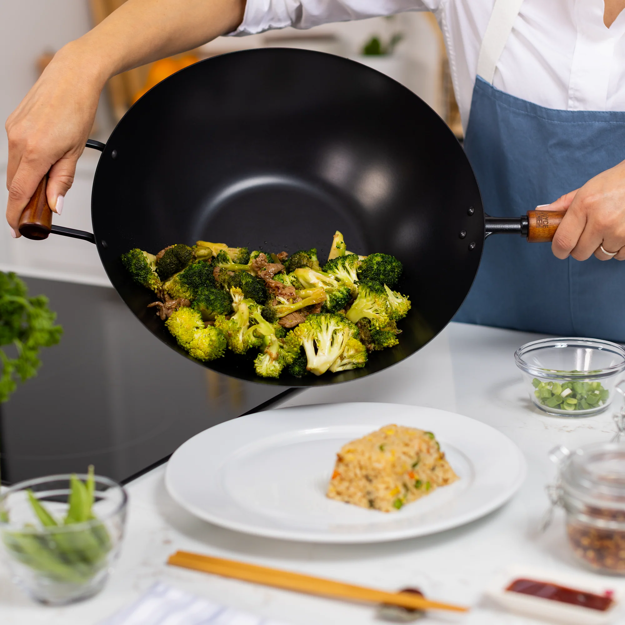 Classic Series 14-Inch Carbon Steel Ceramic Nonstick Stir Fry Pan - Image 6