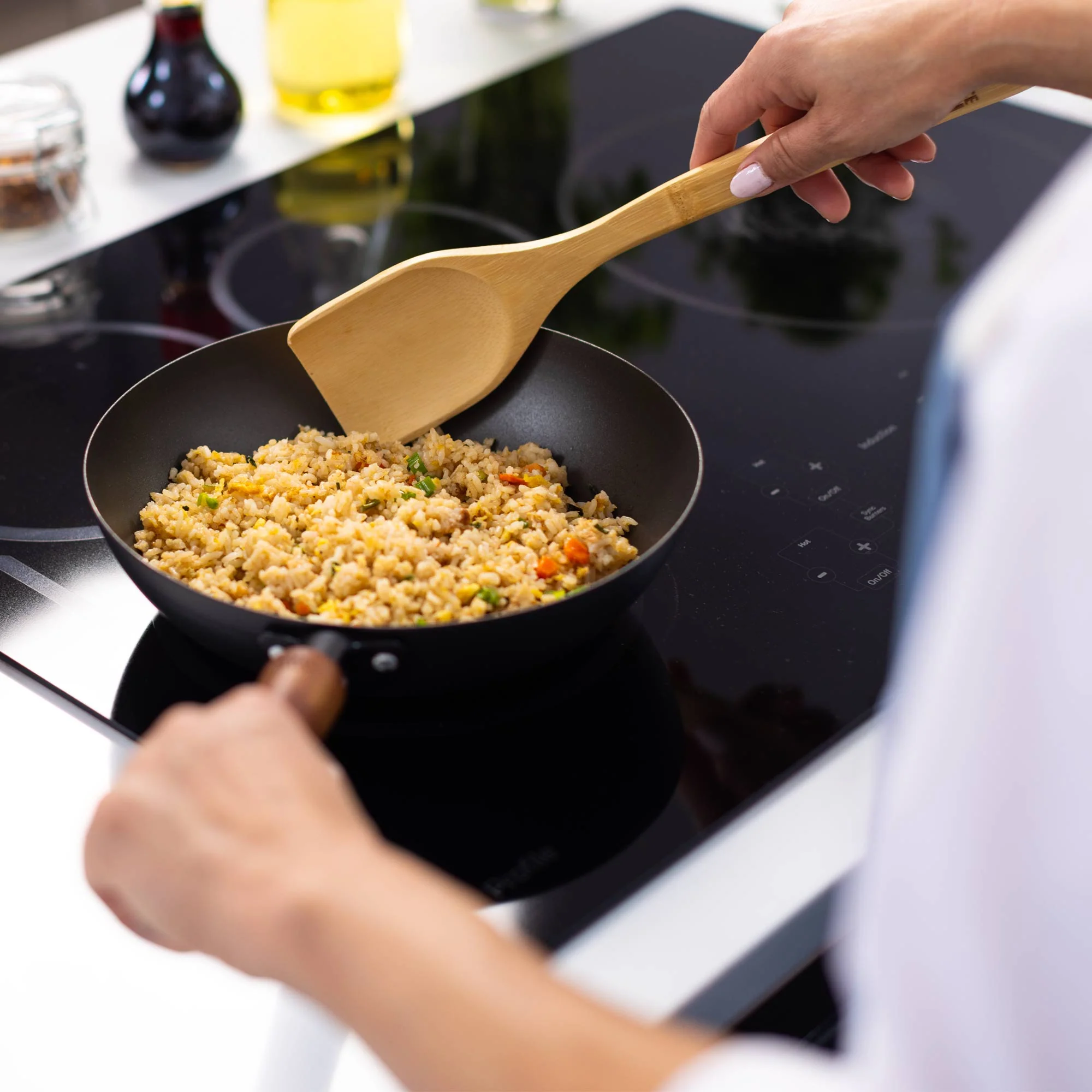 Classic Series 9.5-Inch Carbon Steel Preseasoned Stir Fry Pan - Image 3