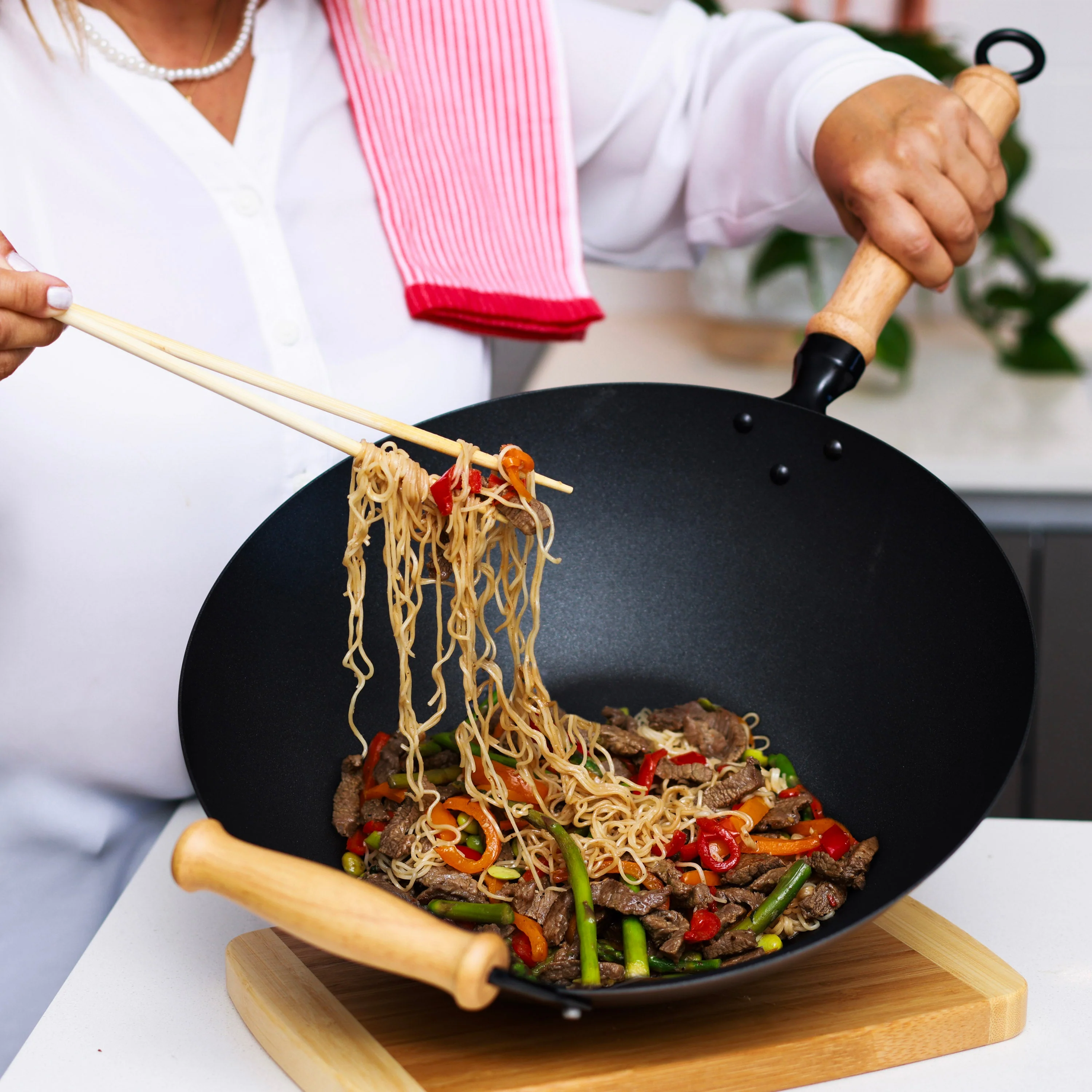Professional Series Nonstick 14" Wok Bundle, 13 piece - Image 5