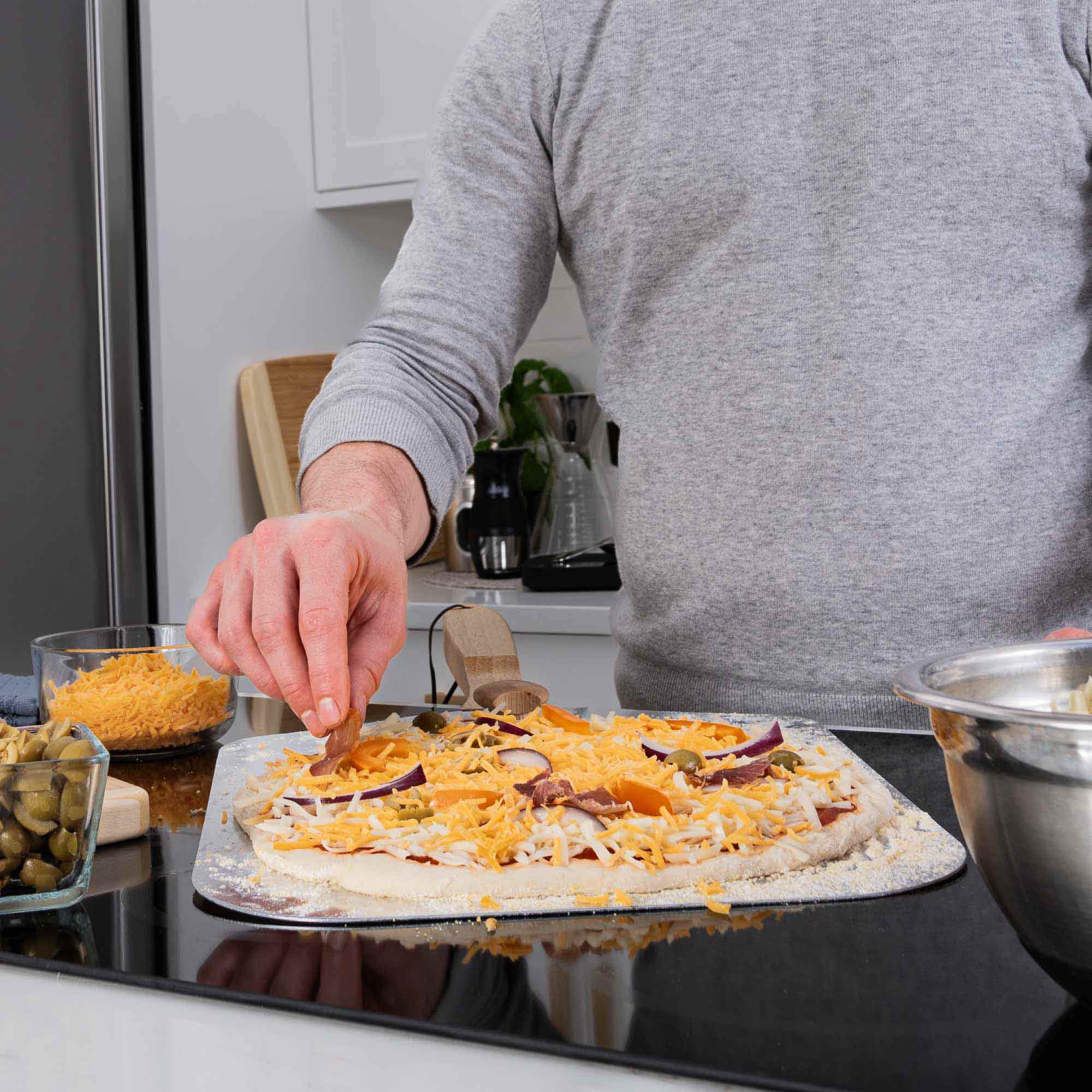Pizza Peel With Folding Handle, 14x16-Inch - Image 5