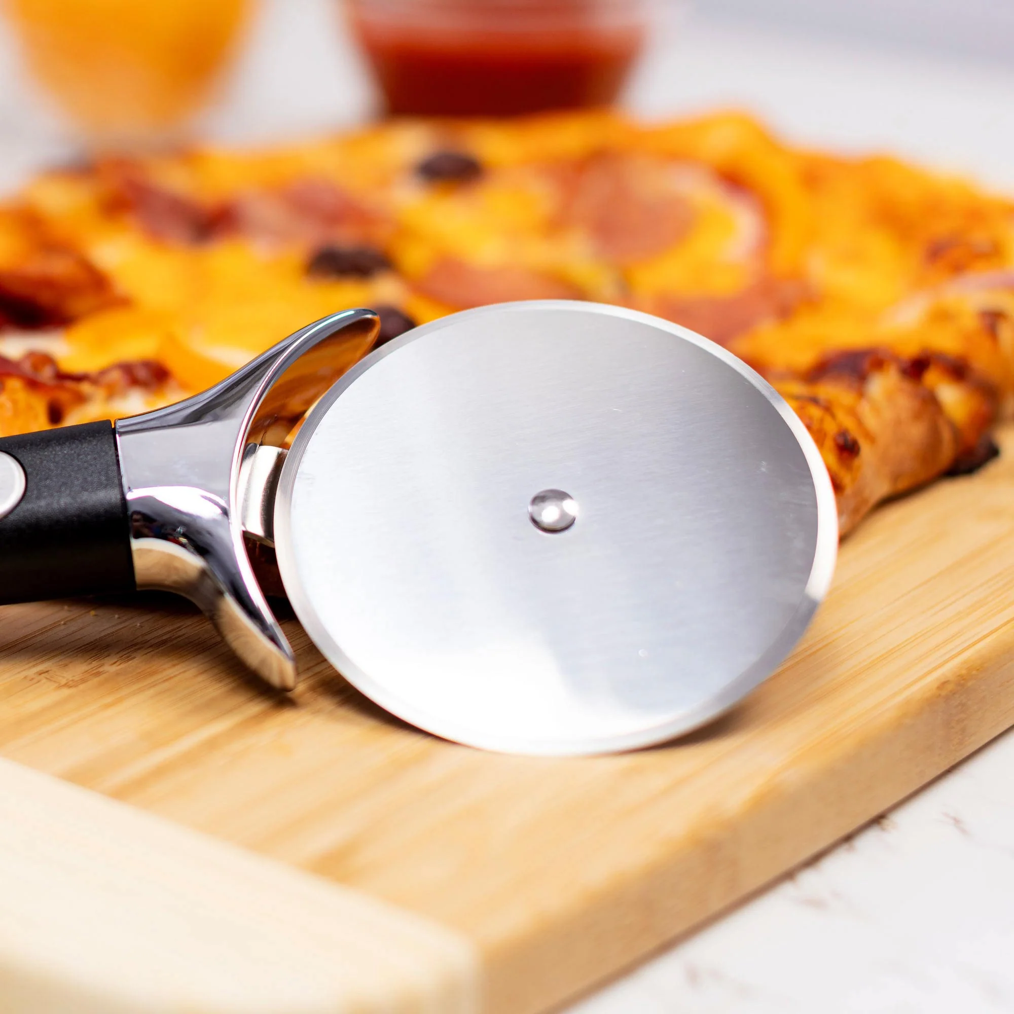 Premium Pizza Cutter, 3.5" Cutting Wheel - Image 4