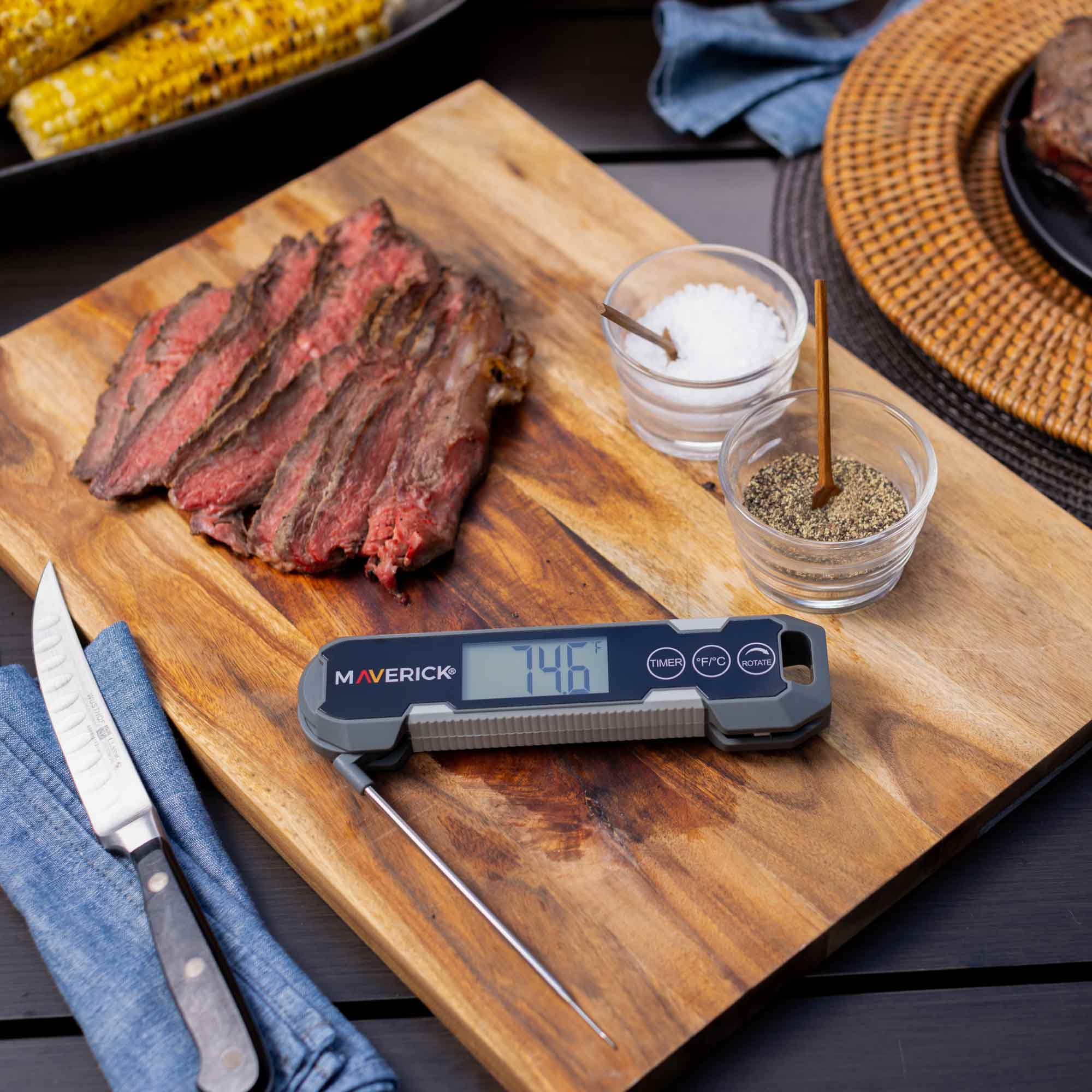 Temp & Time Thermocouple Instant Read Thermometer - Image 4